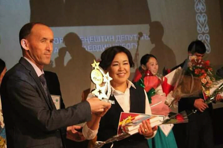 ҮЙҮНӨН КАЧЫП КЕТИП МАКСАТЫНА ЖЕТКЕН МУГАЛИМ