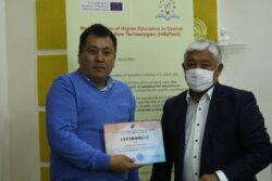 ПРЕПОДАВАТЕЛИ-АЙТИШНИКИ ПОЛУЧИЛИ СЕРТИФИКАТЫ