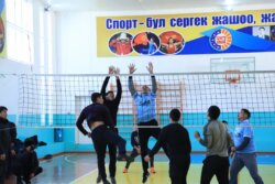 ОШМУда ОКУТУУЧУЛАРДЫН СПАРТАКИАДАСЫ БАШТАЛДЫ