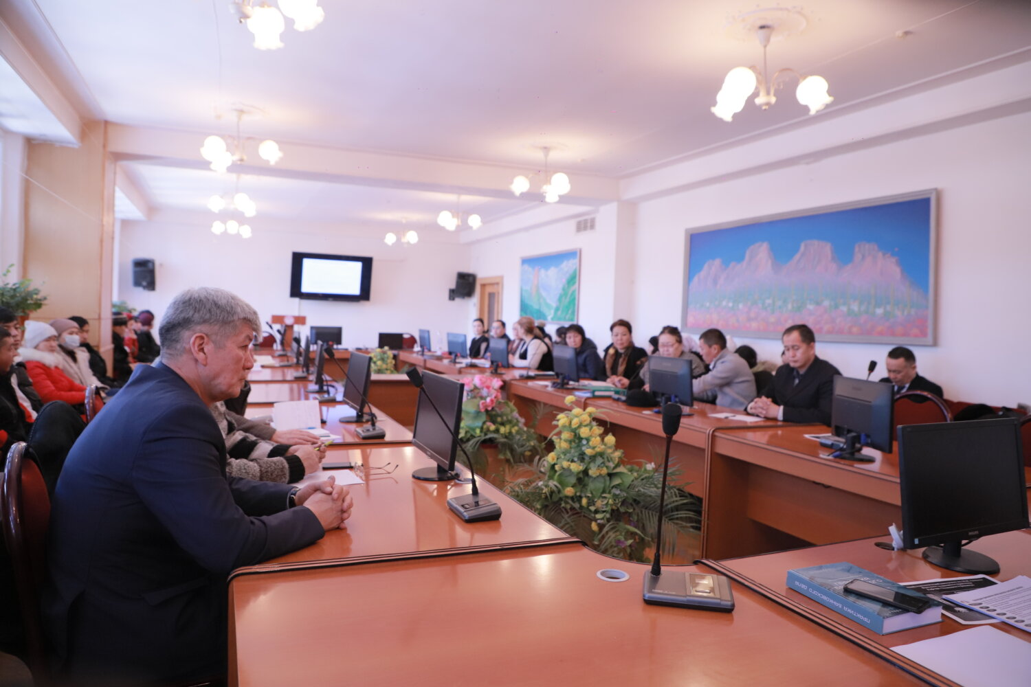 ОшТУнун СТУДЕНТТЕРИ БИЗНЕС БАШТООНУН ЖОЛДОРУН ҮЙРӨНҮШТҮ