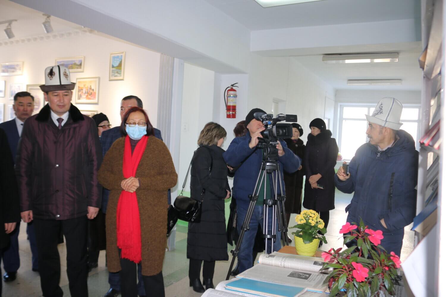 “К. КАРАСАЕВ КЫРГЫЗ ЭЛИНИН УЛУУ МУДАРИСИ”