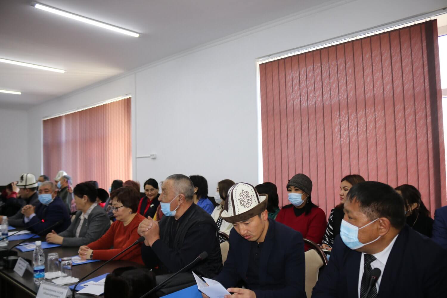 “К. КАРАСАЕВ КЫРГЫЗ ЭЛИНИН УЛУУ МУДАРИСИ”