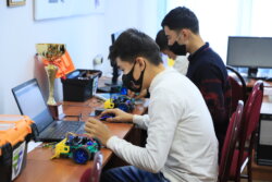 ОШТУда РОБОТ ТЕХНИКАЛАРЫН   ОКУТУУ БОРБОРУ  АЧЫЛДЫ