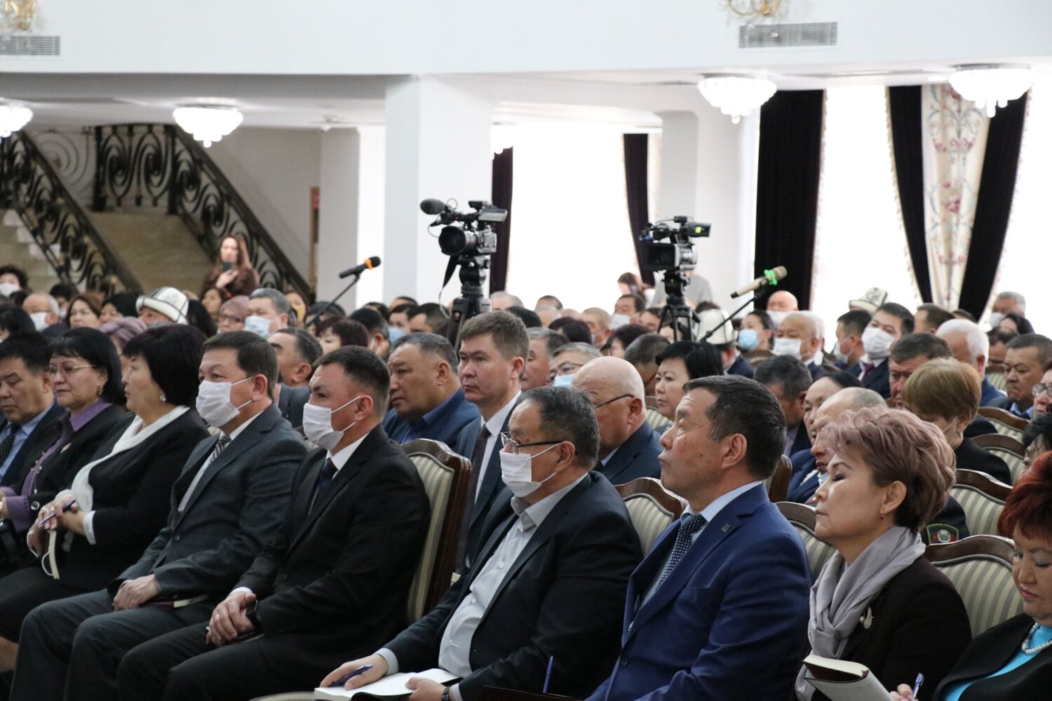 БИЛИМ БЕРҮҮ ЖАНА ИЛИМ МИНИСТРЛИГИ 2020-ЖЫЛДЫН ЖЫЙЫНТЫКТООЧУ КОЛЛЕГИЯСЫН ӨТКӨРДҮ