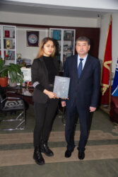 КМУнун ПРЕЗИДЕНТТИК СТИПЕНДИАТТАРЫН РЕКТОР КАБЫЛ АЛДЫ