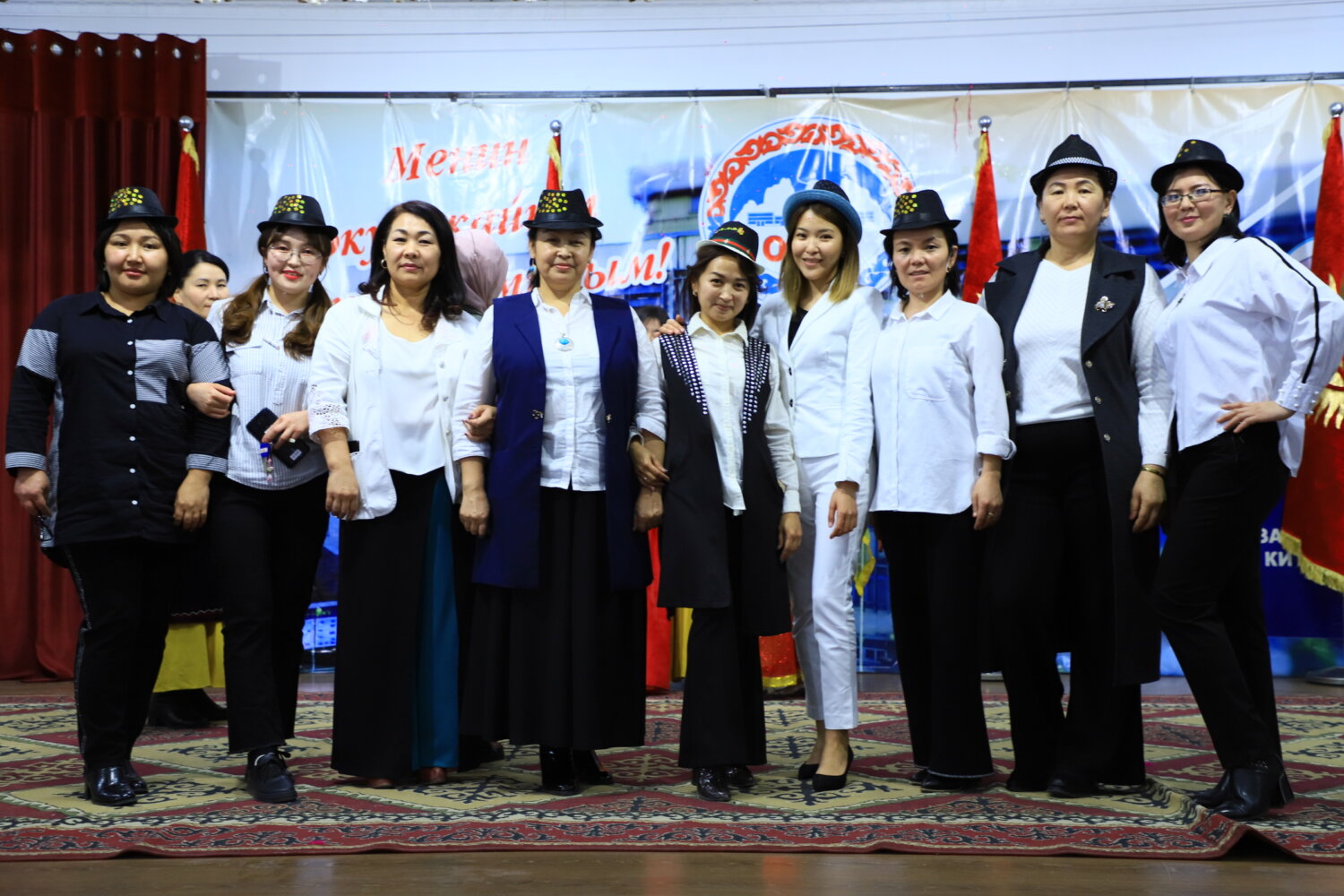 ОШТУДА ЭЛ АРАЛЫК ЭНЕ ТИЛ КҮНҮ БЕЛГИЛЕНДИ