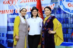 ОШТУДА ЭЛ АРАЛЫК ЭНЕ ТИЛ КҮНҮ БЕЛГИЛЕНДИ