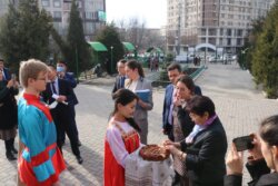 ОРУСИЯДАН КЕЛГЕН ДЕЛЕГАЦИЯ ОШМУДА БОЛДУ