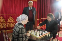 ОШТУНУН АРДАГЕРЛЕРИ ШАХМАТ БОЮНЧА МЕЛДЕШҮҮДӨ