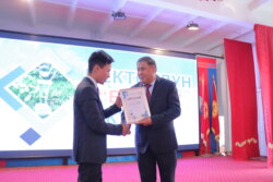 ОГПИнин РЕКТОРУНУН БИЛИМ КУБОГУ ӨТТҮ