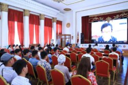 ГЕРМАНИЯДА ЭМГЕКТЕНГЕН ОШМУНУН БҮТҮРҮҮЧҮСҮ СТУДЕНТТЕР МЕНЕН БААРЛАШТЫ