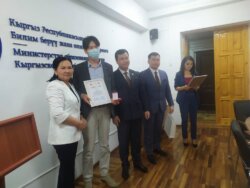 МЫКТЫ ЖАШ ИЛИМПОЗДОР СЫЙЛАНЫШТЫ