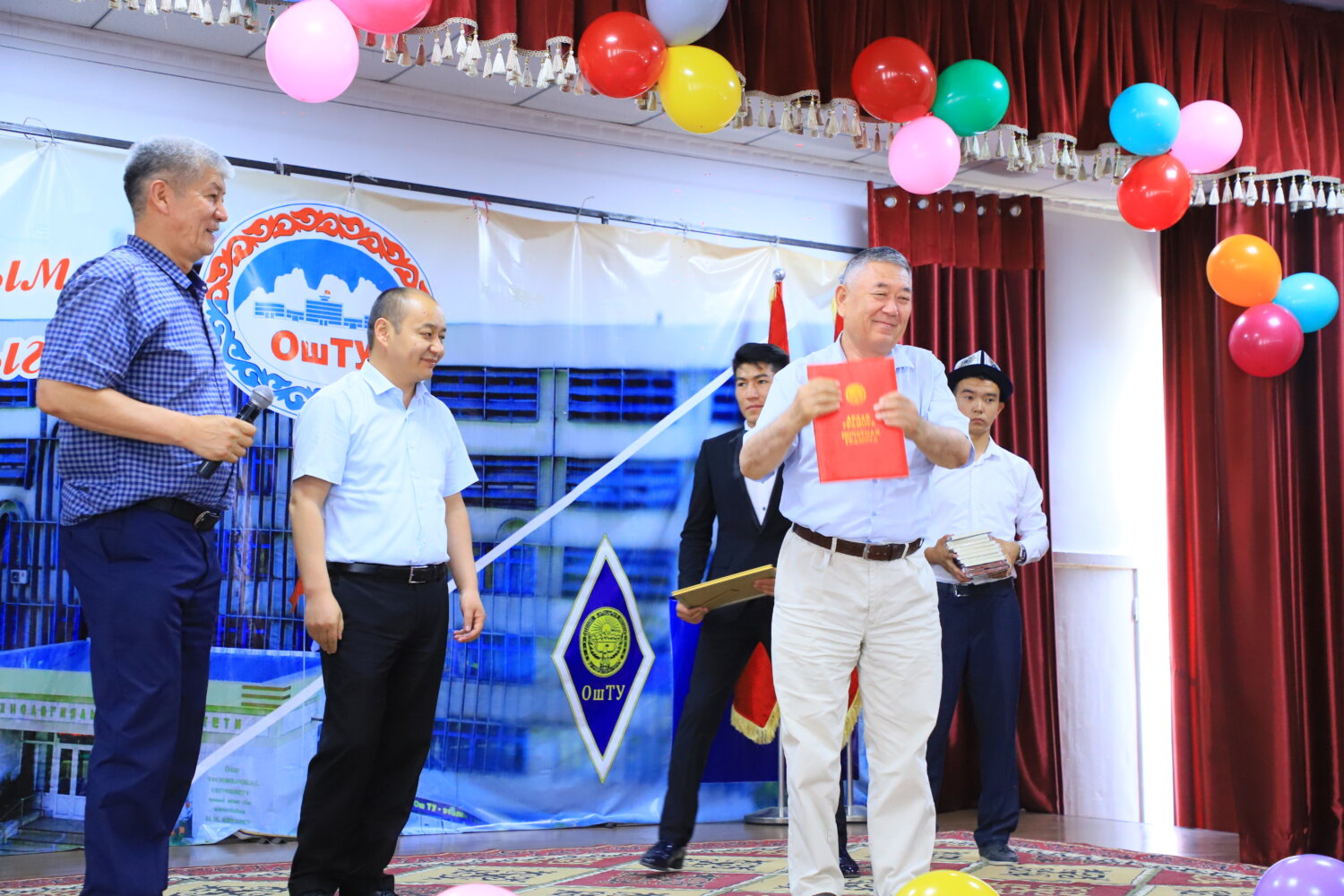 ОШТУ БҮТҮРҮҮЧҮЛӨРҮН УЯДАН УЧУРДУ