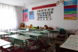 БИЛИМ БЕРҮҮ ЖАНА ИЛИМ МИНИСТРИ ЫСЫК-КӨЛ ОБЛУСУНДАГЫ АК-СУУ БАЛДАР ҮЙҮНӨ БАРДЫ