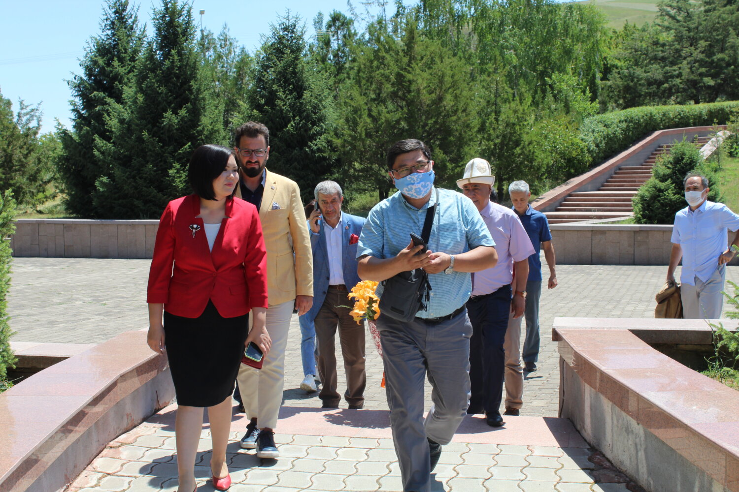 ТҮРКИЯНЫН ЖУРНАЛИСТТЕР КОНФЕДЕРАЦИЯСЫНЫН ТӨРАГАСЫ КЫРГЫЗСТАНДА