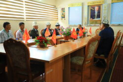 ӨЗГӨНДӨ ЭГЕМЕНДҮҮЛҮКТҮН 30 ЖАНА ЖУСУП АБДРАХМАНОВДУН 120 ЖЫЛДЫГЫ БЕЛГИЛЕНДИ