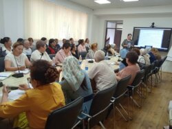 ОШ ШААРЫНЫН АГАРТУУЧУЛАРЫНЫН АВГУСТ УСУЛДУК ДЕКАДАСЫ ЖЫЙЫНТЫКТАЛДЫ