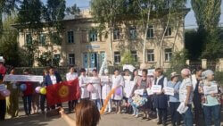 ЖЕТИ-ӨГҮЗДҮН МУГАЛИМДЕРИ COVID-19 АЛДЫН АЛУУ БОЮНЧА АКЦИЯ ӨТКӨРҮШТҮ