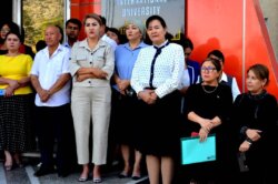 КЫРГЫЗ-ӨЗБЕК ЭЛ АРАЛЫК УНИВЕРСИТЕТИНДЕ БИЛИМ КҮНҮ БЕЛГИЛЕНДИ