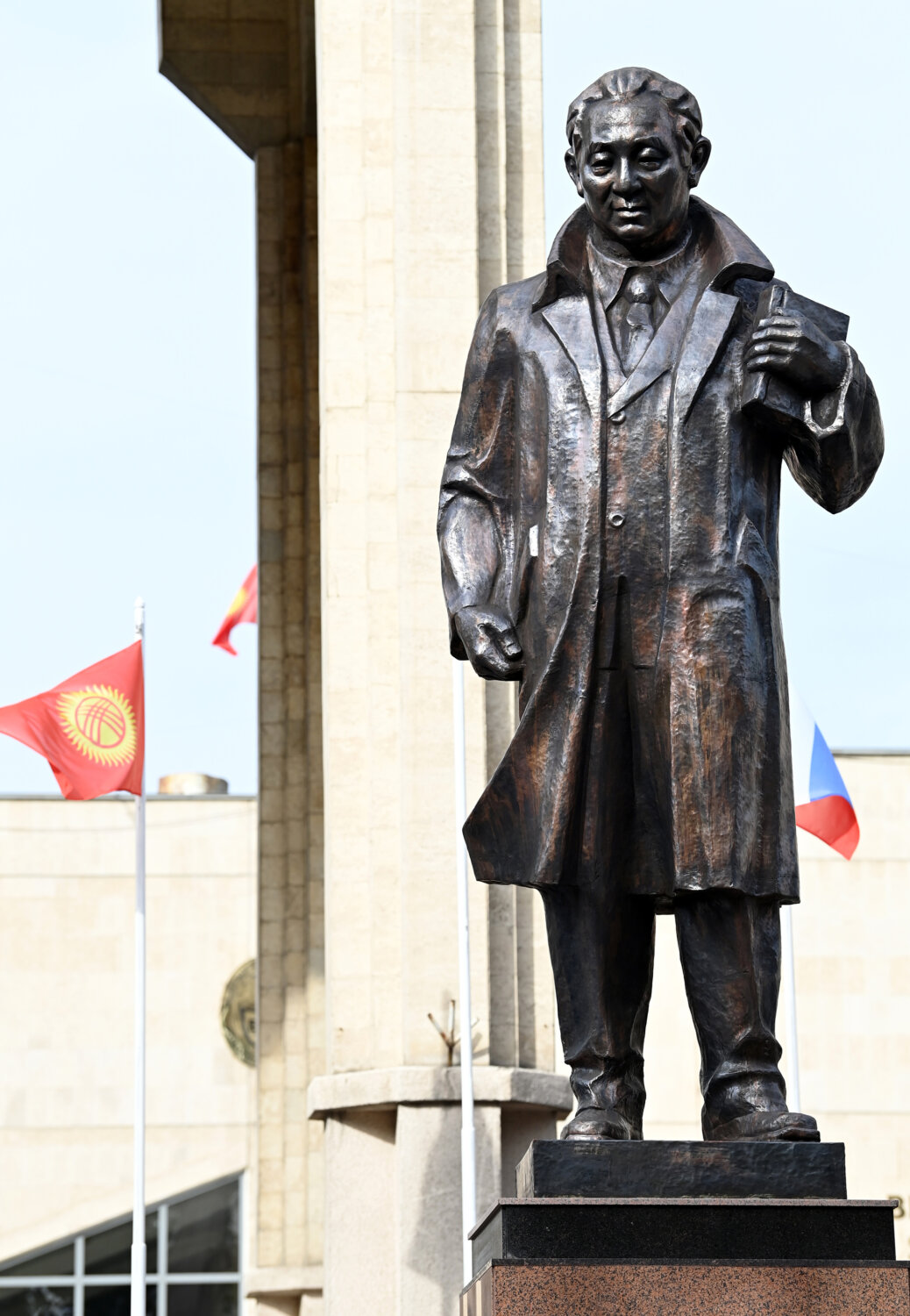 БМУДА КУСЕЙИН КАРАСАЕВДИН ЭСТЕЛИГИ АЧЫЛДЫ