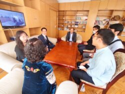 ОШТУГА КОРЕЯДАН ОКУТУУЧУЛАР КЕЛИШТИ