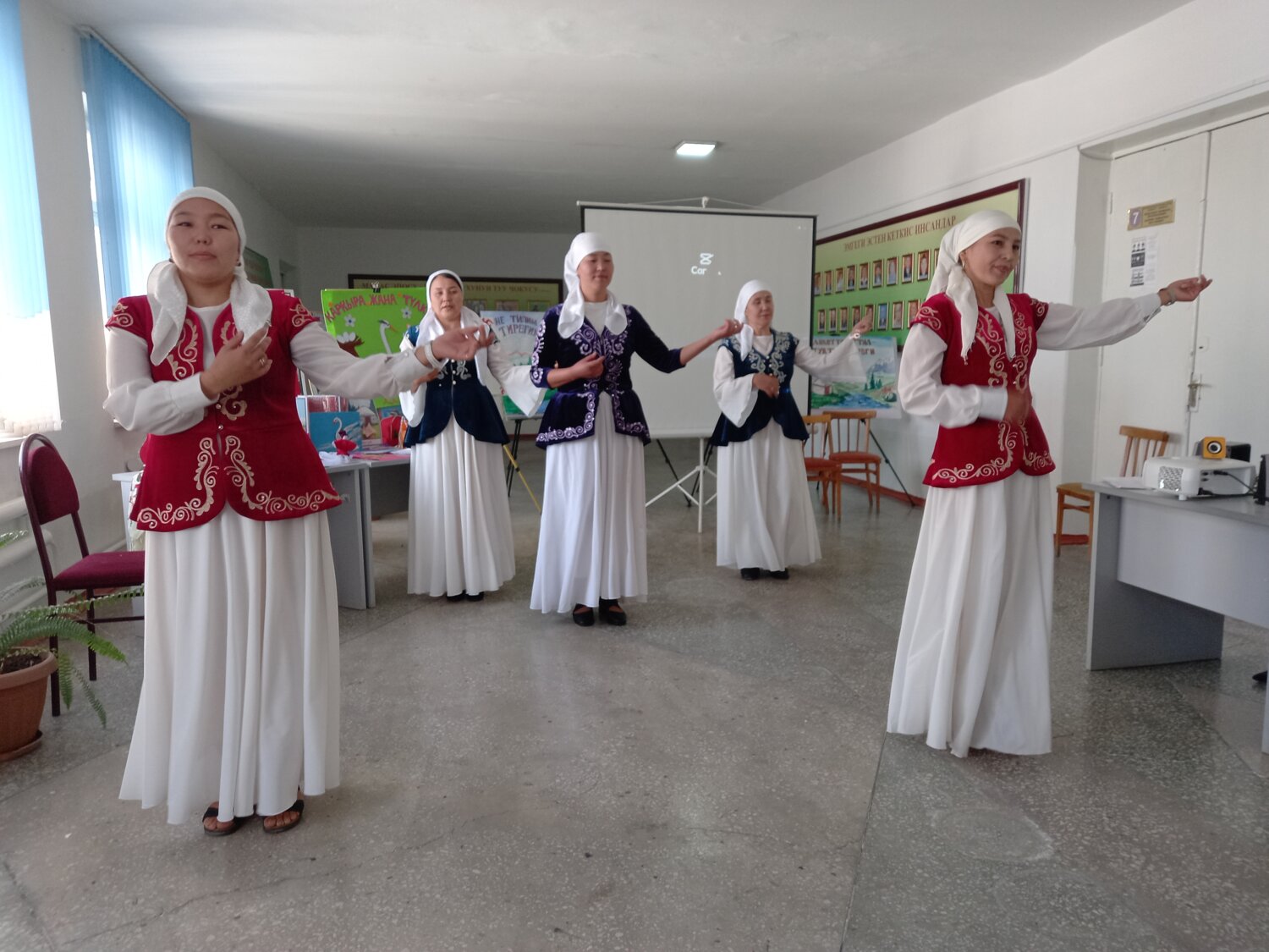 ОШ БИЛИМ БЕРҮҮ ИНСТИТУТУНДА МАМЛЕКЕТТИК ТИЛДИН БИР АЙЫЛЫГЫ ӨТҮҮДӨ