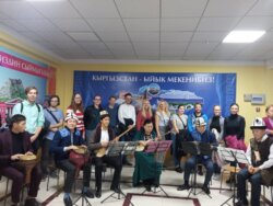 ЧЕХИЯЛЫК СТУДЕНТТЕР ОШМУДА БИЛИМ АЛАТ