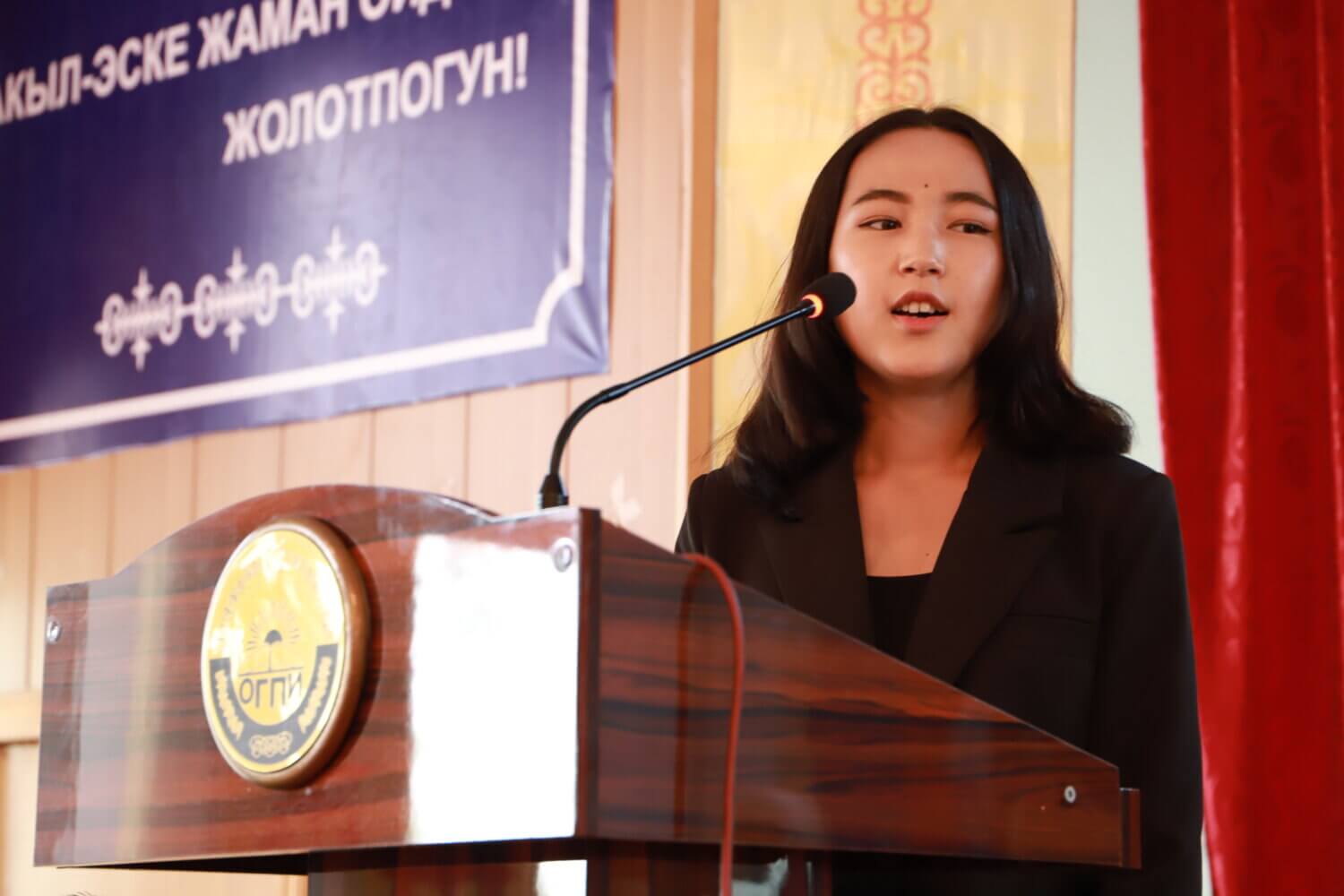 ОШМПУДА АЯЛДАР КЕҢЕШИНИН АЛГАЧКЫ ОТУРУМУ ӨТТҮ