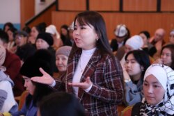 ДҮЙШӨН ШАМАТОВ ОШМПУДА ЛЕКЦИЯ ОКУДУ