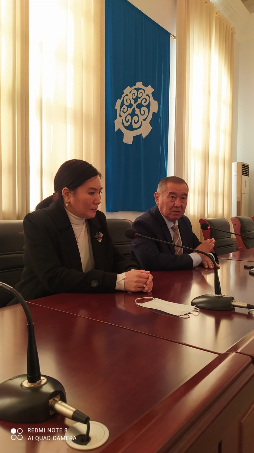 ОБСУЖДЕНЫ ПЕРСПЕКТИВЫ SТЕМ-ОБРАЗОВАНИЯ В КЫРГЫЗСТАНЕ