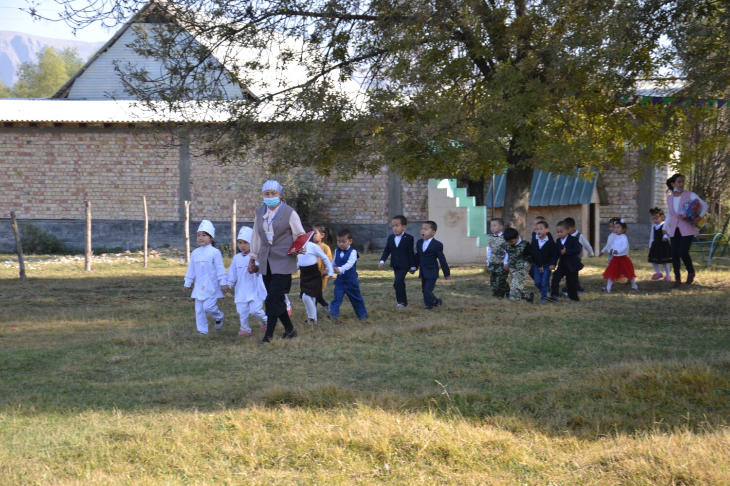 ОШ ОБЛУСУНДАГЫ БАЛА БАКЧА КЫЗМАТКЕРЛЕРИ ҮЧҮН СЕМИНАР