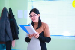 ОШТУДА АЙТМАТОВДУН ЧЫГАРМАЛАРЫ АНГЛИСЧЕ ЖАҢЫРДЫ