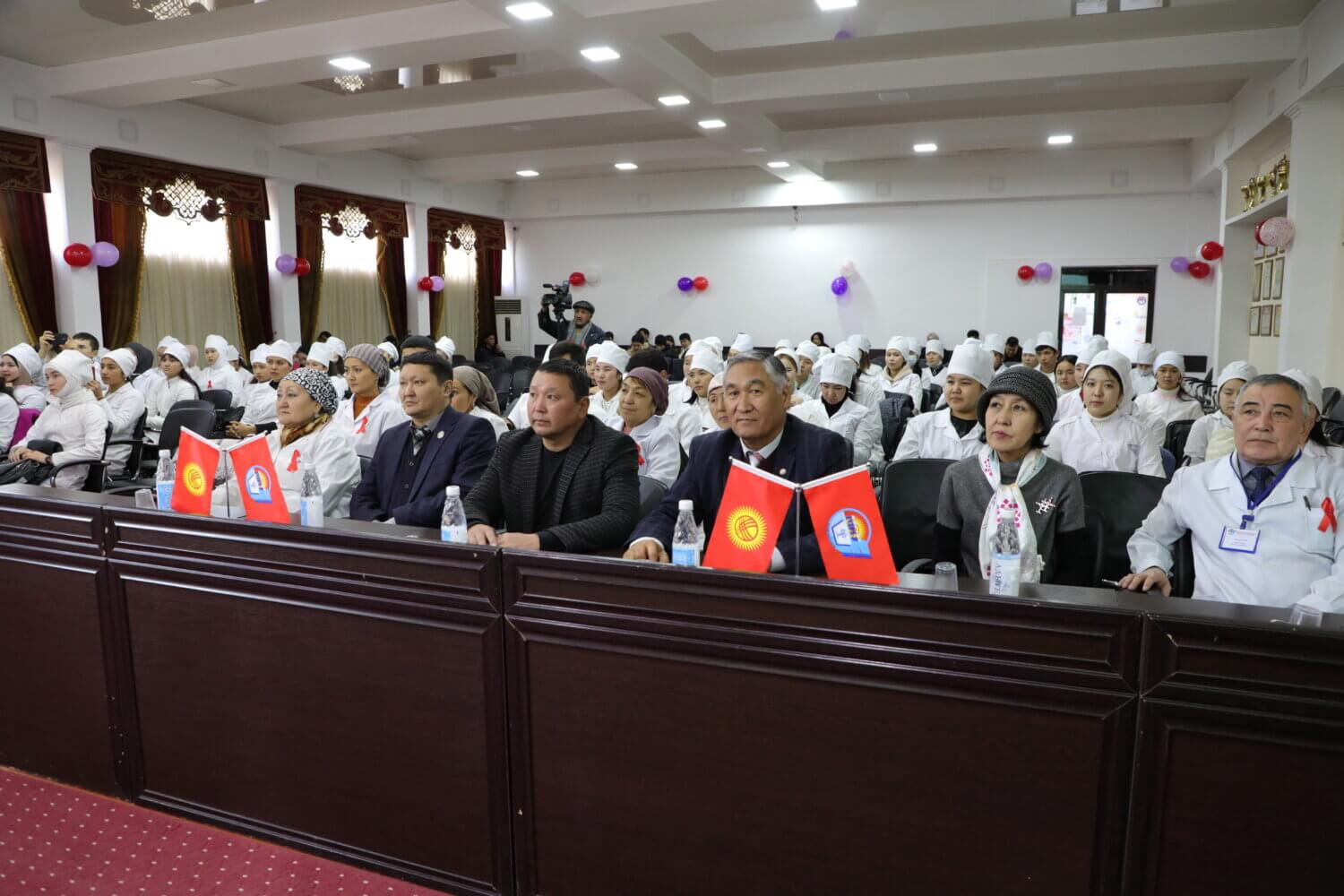 “БИЗ СПИДГЕ КАРШЫБЫЗ!”