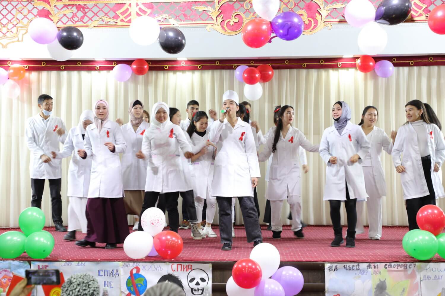 “БИЗ СПИДГЕ КАРШЫБЫЗ!”