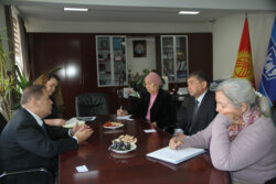 ВЕНГРИЯНЫН ЭЛЧИСИ КМУда