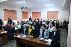 ЧУЙСКИЙ ТЕАТР ПРОВОДИТ НЕДЕЛЮ ПОКАЗА СПЕКТАКЛЯ «ПРОЩАЙ, ГЮЛЬСАРЫ!»