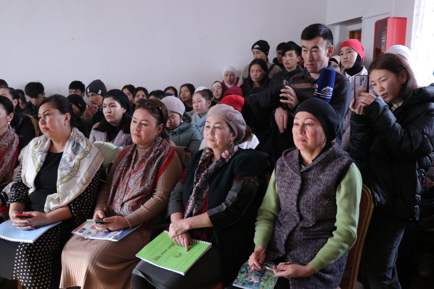 ОшМПУда УЛУТТУК АДАБИЯТ КҮНҮНӨ КАРАТА ДЕКАДА БАШТАЛДЫ