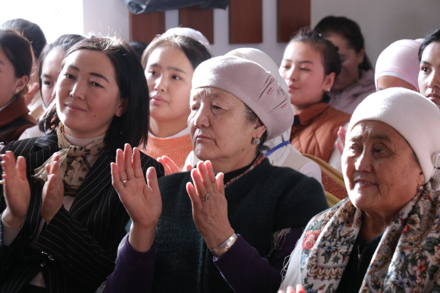 ОшМПУда УЛУТТУК АДАБИЯТ КҮНҮНӨ КАРАТА ДЕКАДА БАШТАЛДЫ