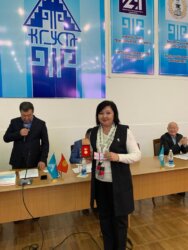 КМКТАУнун ОКУТУУЧУЛАРЫ СЫЙЛЫК АЛЫШТЫ