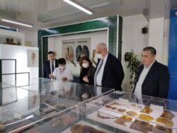 КГМА ПОСЕТИЛ ВСЕМИРНО ИЗВЕСТНЫЙ КАРДИОХИРУРГ СЕРТАЧ ЧИЧЕК