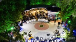 «МАНАСТА» АЧЫК АСМАН АЛДЫНДА ООЗ АЧЫШТЫ