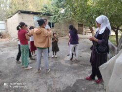 ЭЛГЕ КОЛ СУНГАН АГАРТУУЧУЛАР