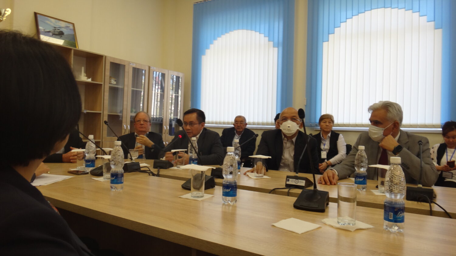 МИНИСТРДИН ОРУН БАСАРЫ АӨБнын ДИРЕКТОРЛОР КЕҢЕШИНИН МҮЧӨЛӨРҮ МЕНЕН ЖОЛУГУШТУ