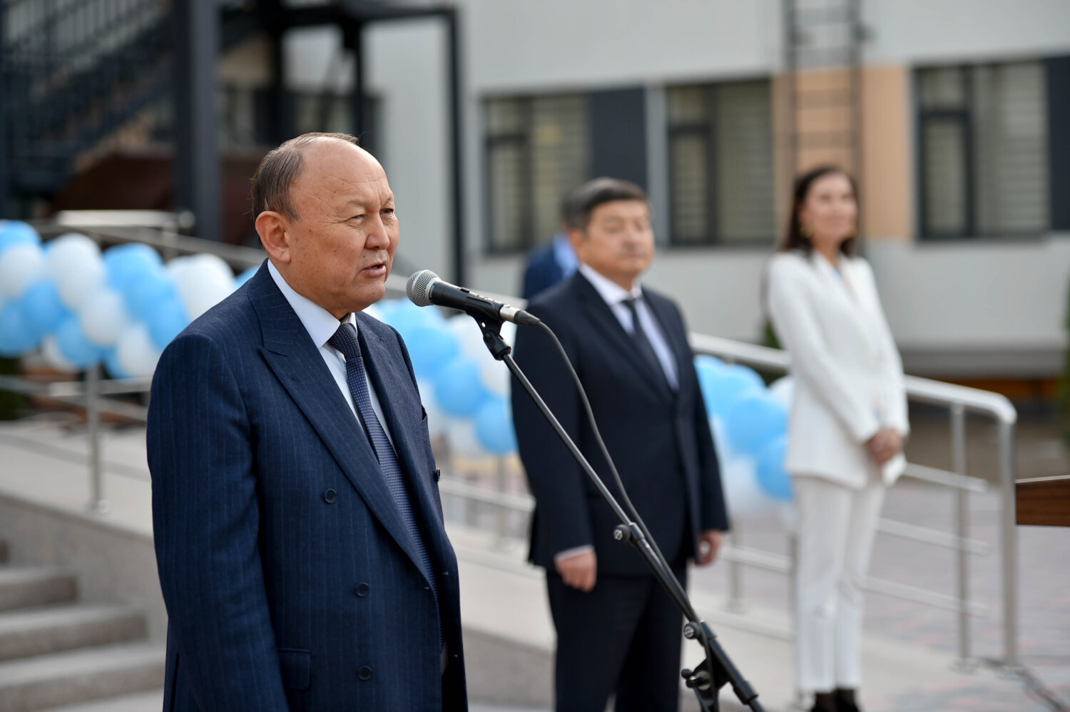 В ЭТОМ ГОДУ В БИШКЕКЕ ЗА 5 МЕСЯЦЕВ БЫЛО ПОСТРОЕНО 15 ШКОЛ