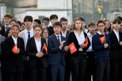 В ЭТОМ ГОДУ В БИШКЕКЕ ЗА 5 МЕСЯЦЕВ БЫЛО ПОСТРОЕНО 15 ШКОЛ