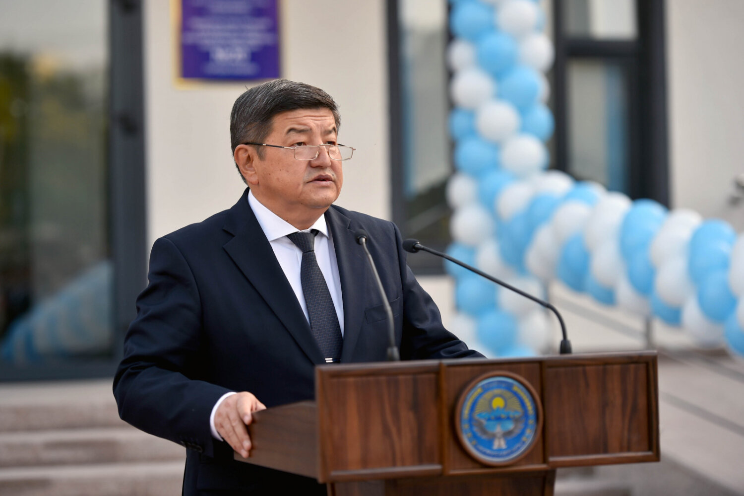 В ЭТОМ ГОДУ В БИШКЕКЕ ЗА 5 МЕСЯЦЕВ БЫЛО ПОСТРОЕНО 15 ШКОЛ