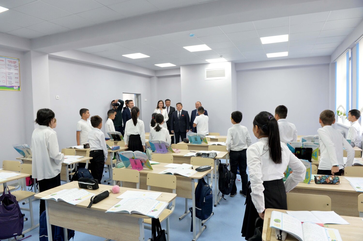 В ЭТОМ ГОДУ В БИШКЕКЕ ЗА 5 МЕСЯЦЕВ БЫЛО ПОСТРОЕНО 15 ШКОЛ