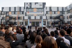 В ЭТОМ ГОДУ В БИШКЕКЕ ЗА 5 МЕСЯЦЕВ БЫЛО ПОСТРОЕНО 15 ШКОЛ