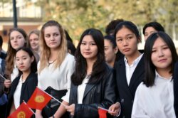 В ЭТОМ ГОДУ В БИШКЕКЕ ЗА 5 МЕСЯЦЕВ БЫЛО ПОСТРОЕНО 15 ШКОЛ