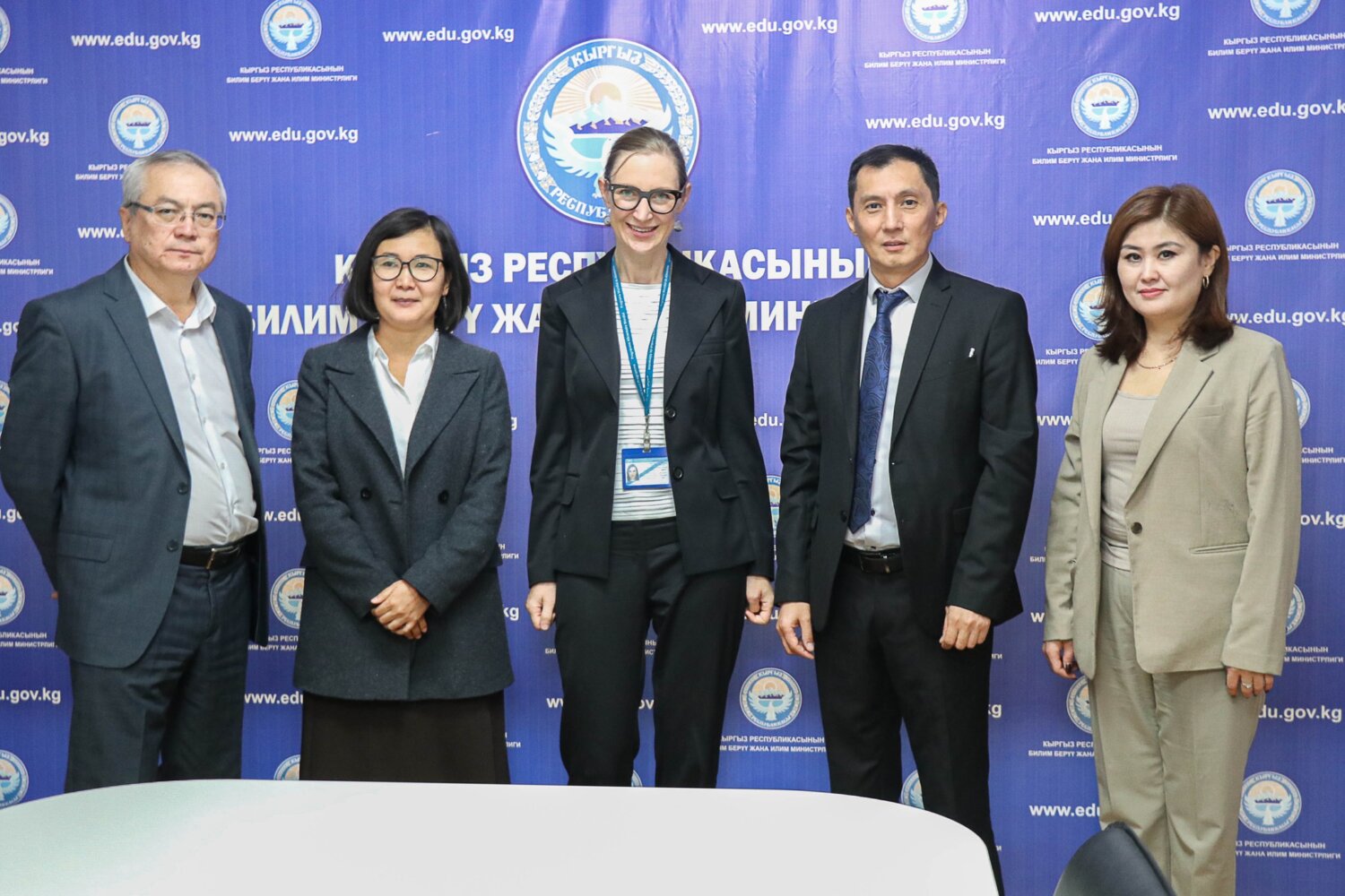 МЕКТЕП ТАМАК-АШЫН ЖАКШЫРТУУ МАСЕЛЕСИ ТАЛКУУЛАНДЫ